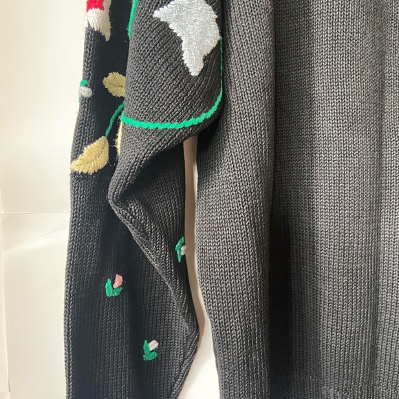 Vintage Linda B. Collection embroidered Cardigan - Picture 9 of 9